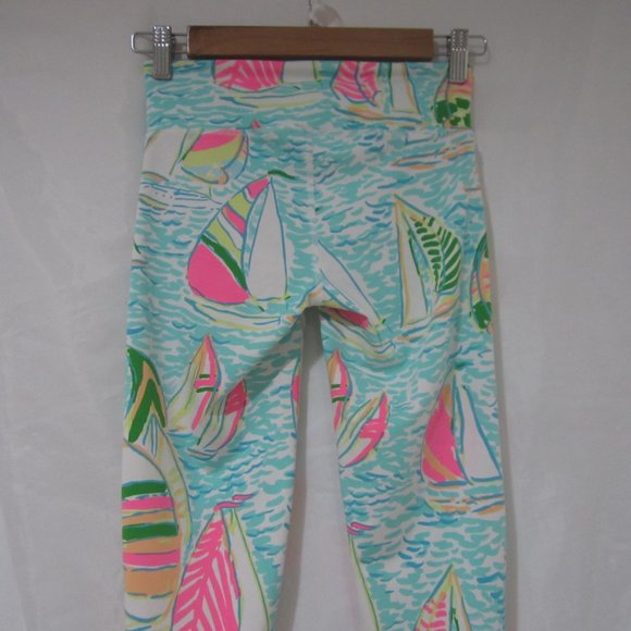 Lilly Pulitzer XS UPF 50+ Weekender Crop Leggings - Picture 7 of 8